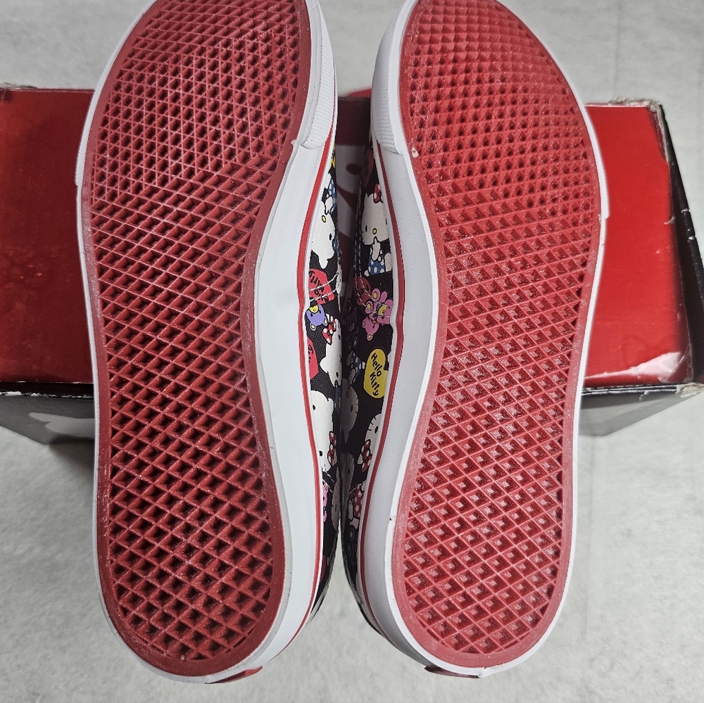 NEW Women's Hello Kitty x Vans Low-Top Sneakers – Black/Red Limited Edition - Picture 8 of 9